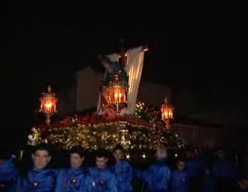Imagen de Torrevieja y La Mata se sobrecogieron la noche del Jueves Santo en la Procesión del Silencio