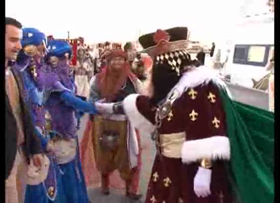 Imagen de Los Reyes Magos entregaron los juguetes a los niños, a los enfermos y a los ancianos de Torrevieja