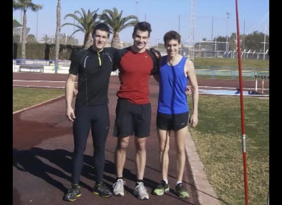 Imagen de Tres atletas de élite belgas realizan su preparación en la ciudad deportiva de Torrevieja