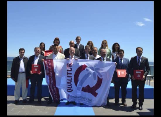 Imagen de Torrevieja renueva sus seis banderas Qualitur de la Agencia Valenciana de Turismo