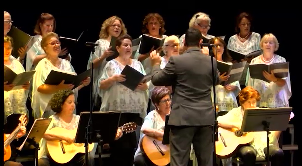 Imagen de Habaneras, Flamenco y Choris castizo en el concierto de las Amas de Casa de Torrevieja