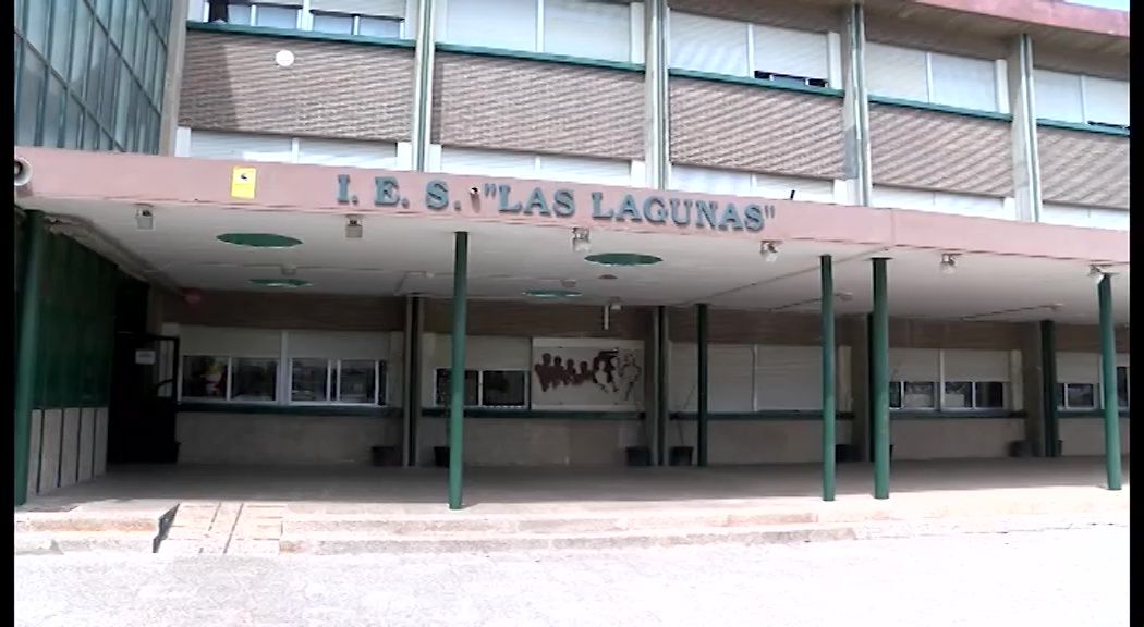Imagen de El IES Las Lagunas aprueba costear los arreglos de las deficiencias del centro