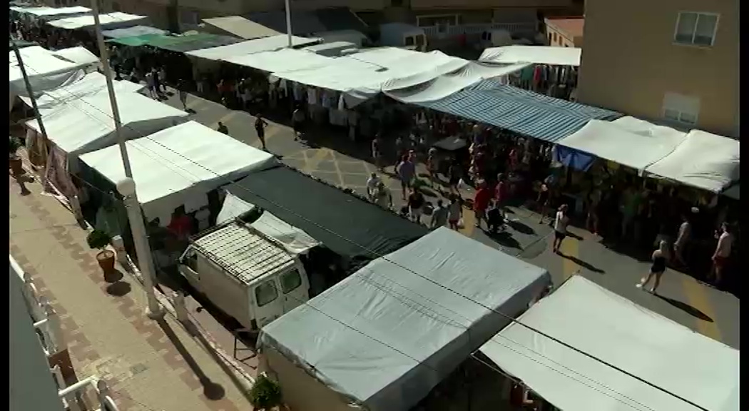 Imagen de Celebrado sorteo de los puestos del Mercadillo de La Mata para su nueva ubicación