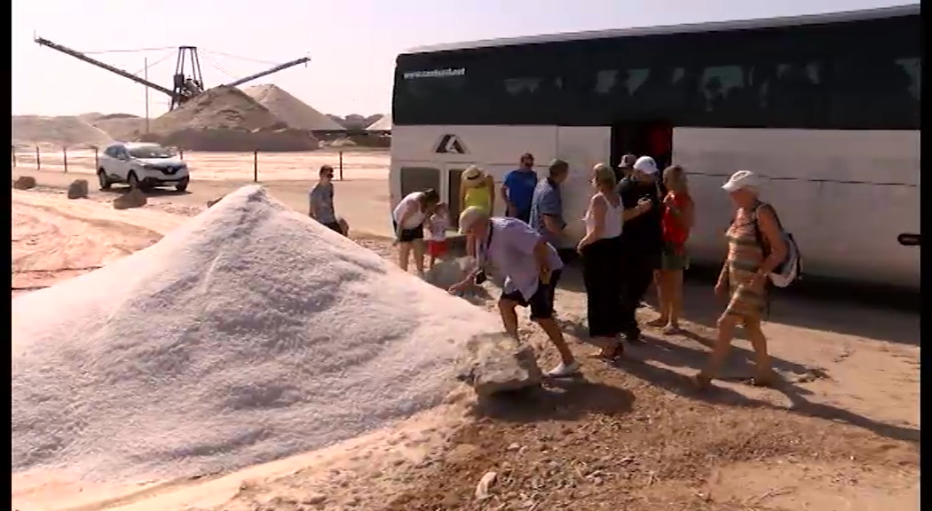 Imagen de Comienzan las visitas turísticas a las Salinas de Torrevieja