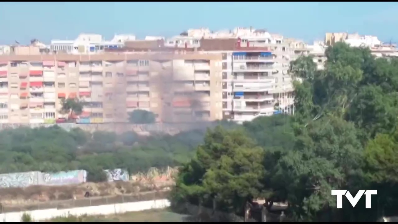 Imagen de Incendio de matorrales en el «Campico de San Mamés»