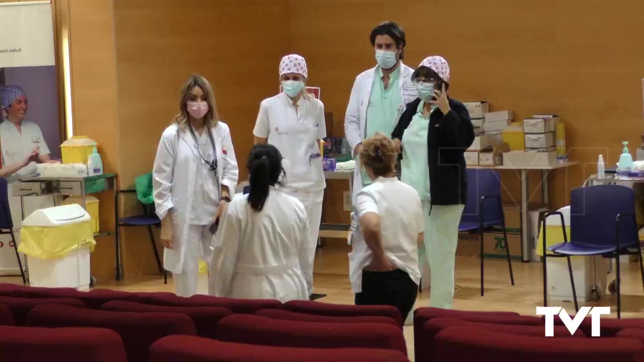 Imagen de Ribera vacuna en 24 horas al 100% de sus profesionales asistenciales en el Hospital de Torrevieja