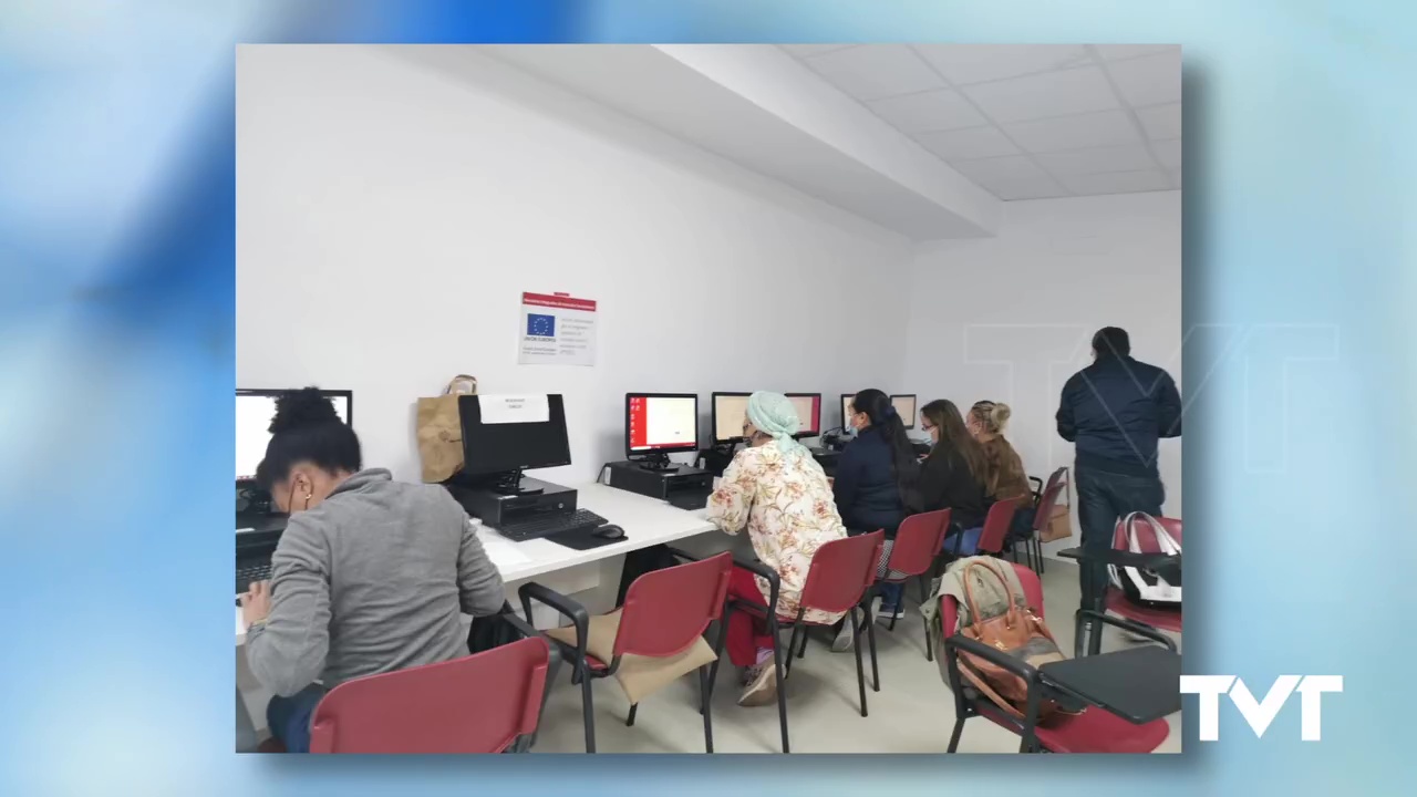 Imagen de Cáritas Torrevieja imparte un taller de desarrollo de competencias para la búsqueda de empleo