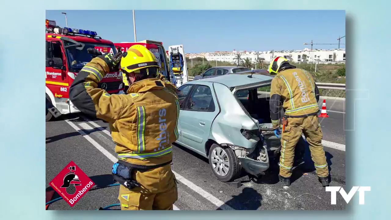 Imagen de Dos heridos leves en un accidente en la N 332 con dos vehículos implicados