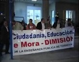 Imagen de Cerca De 400 Personas Se Manifiestan En Torrevieja En Contra Del Sistema Educativo De Consellería