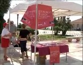 Imagen de El Psoe Instala Una Carpa Informativa En La Mata Con Motivo De Las Europeas