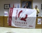 Imagen de Torrevieja Recibe Sus Banderas Qualitur Como Símbolo De Calidad Turística