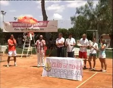 Imagen de  Ivan Esquedro Y Diana Stomlega, Ganadores Del Xxxi Torneo De Tenis Ciudad De Torrevieja.