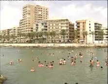 Imagen de Las Playas De La Ciudad Pasan Los Exámenes Para Lograr Los Certificados Aenor Y Las Banderas Azules