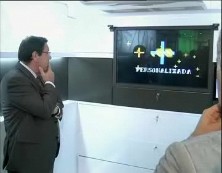 Imagen de Hernandez Mateo Y Luis Garrido Visitan El Bus Interactivo De La Generalitat Valenciana 