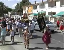 Imagen de Decenas De Personas Participaron En La Procesión En Honor A La Santina