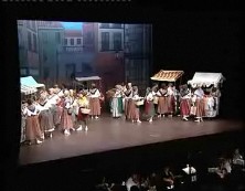 Imagen de La Zarzuela Gigantes Y Cabezudos Llena El Teatro Municipal De Torrevieja