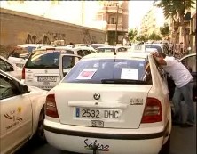 Imagen de Taxistas De Torrevieja Y La Provincia Se Concentaron Contra Los Ilegales