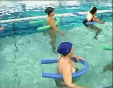 Imagen de Una Veintena De Mujeres Toman Parte En El Primer Curso De Natación Para Embarazadas