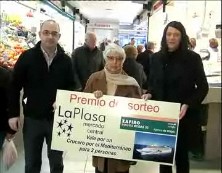 Imagen de La Asociación De Comerciantes De La Plasa Entrega El Premio Del Crucero