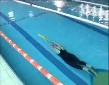 Imagen de Control De Tiempos De Natacion Con Aletas En La Piscina Municipal De Torrevieja