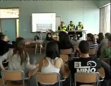 Imagen de Más De 700 Alumnos De Torrevieja Asisten A Charlas De La Policia Local