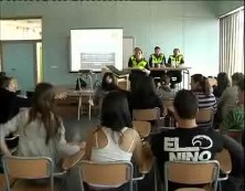 Imagen de Más De 700 Alumnos De Torrevieja Asisten A Charlas De La Policia Local