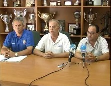 Imagen de El Ayuntamiento Continuará Apoyando Al Fc Torrevieja De Cara A La Próxima Temporada