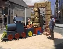 Imagen de Los Barrios Calvario Y Acequión Inician Con Dificultades La Plantá De Sus Monumentos Fogueriles