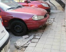 Imagen de Los Verdes Exigen La Reparacion De La Acera En La Calle Calera De Torrevieja