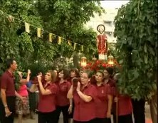 Imagen de Cientos De Personas Secundan La Procesion En Honor A San Emigdio