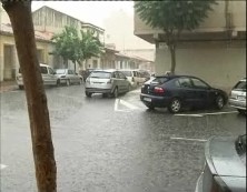 Imagen de Torrevieja Registra 16 Litros Por Metro Cuadrado En Una Tormenta Matinal De Media Hora