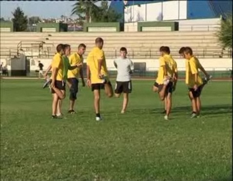 Imagen de Los Aspirantes A Árbitro De Fútbol Federado Fueron Evaluados En La Pista De Atletismo