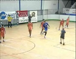 Imagen de El Bm Torrevieja Consigue Un Empate Imposible Ante El Cai Aragón