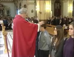 Imagen de 15 Jovenes De La Parroquia Inmaculada Recibieron La Confirmacion Del Vicario Episcopal