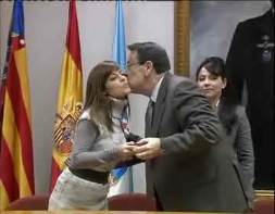 Imagen de Entrega Del Broche De Oro A Reina Y Damas De La Sal De Torrevieja