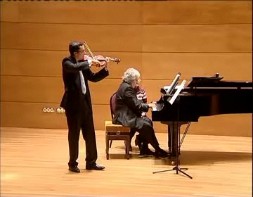 Imagen de El Duo De Piano Y Violin Gonzalez- Sanchez Actuó En El Palacio De La Musica