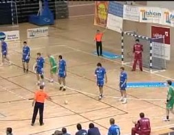 Imagen de El Bm. Torrevieja Se Enfrenta Al Antequera Con Numerosas Bajas