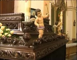 Imagen de Bendecido El Nuevo Trono De Madera De Cedro De La Cofradia Del Santo Sepulcro