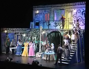 Imagen de El Público Secundó Las Representaciones De La Revoltosa En El Teatro De Torrevieja 