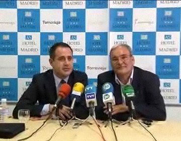 Imagen de Jorge Alarte Muestra Su Apoyo Al Candidato Socialista De Torrevieja