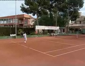 Imagen de David Caprotta, Nicola Kuhn Y Giulia Markaryan Campeones Del Torneo De Tenis J'Hayber De Elche