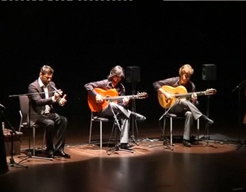 Imagen de Miguel Poveda Presentó En El Teatro De Torrevieja Historias De Viva Voz