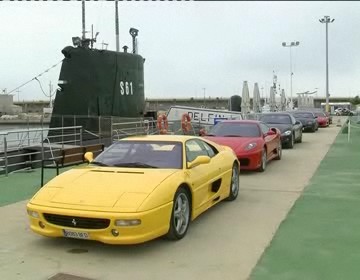 Imagen de 11 Ferrari, Maserati Y Mercedes De Alta Gama Recorrieron La Ciudad De Torrevieja