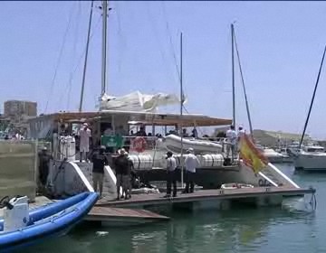 Imagen de El Milocha Del Rcn Torrevieja Y El Swany Del Rcr Alicante Vencedores De La Regata Estrella 2011