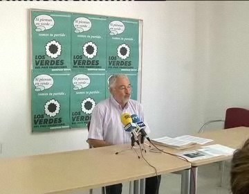 Imagen de Los Verdes De Torrevieja Pedirán Explicaciones Por La Pérdida De Cuatro Banderas Azules