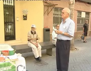 Imagen de Voluntarios De Aecc De Torrevieja Informan De Los Prejuicos Del Tabaco En El Día Mundial Sin Tabaco