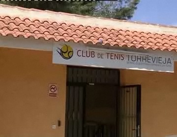 Imagen de El Equipo Alevín Y Cadete Del Club De Tenis Torrevieja En Semifinales Del Campeonato De La Cv