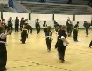 Imagen de El Club De Kung-Fu Apoló Examinó De Cinturón A Sus Alumnos El Sábado En El Cecilio Gallego