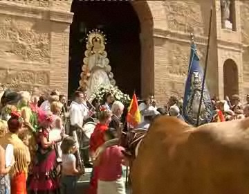 Imagen de Centenares De Personas Arropan La Romería Del Rocío Torrevejense 2011