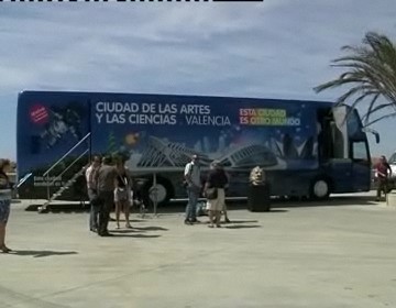 Imagen de El Autobús Intercativo De La Ciudad De Las Artes Y Las Ciencias Llega A Torrevieja
